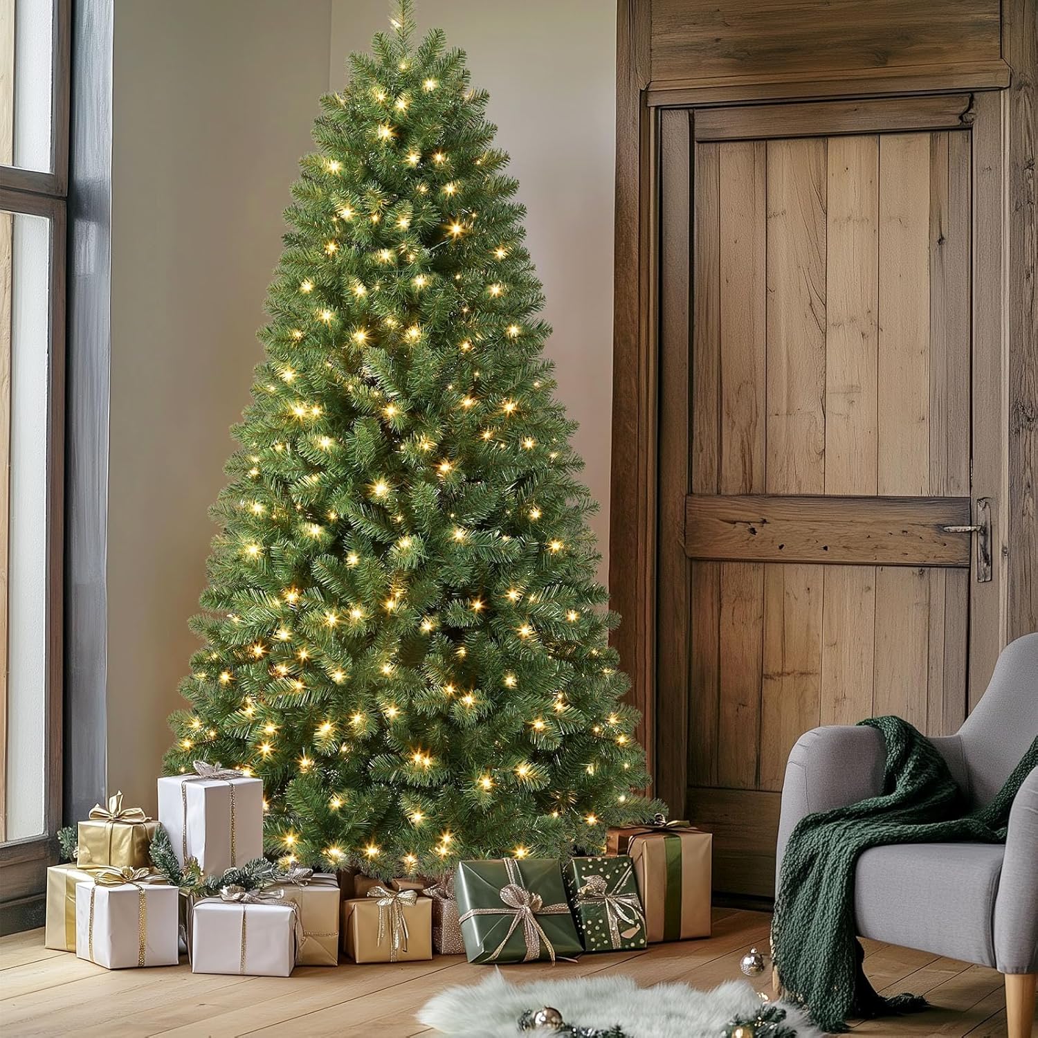 Classic Spruce Artificial Christmas Trees with Warm White Lights - SHareconn