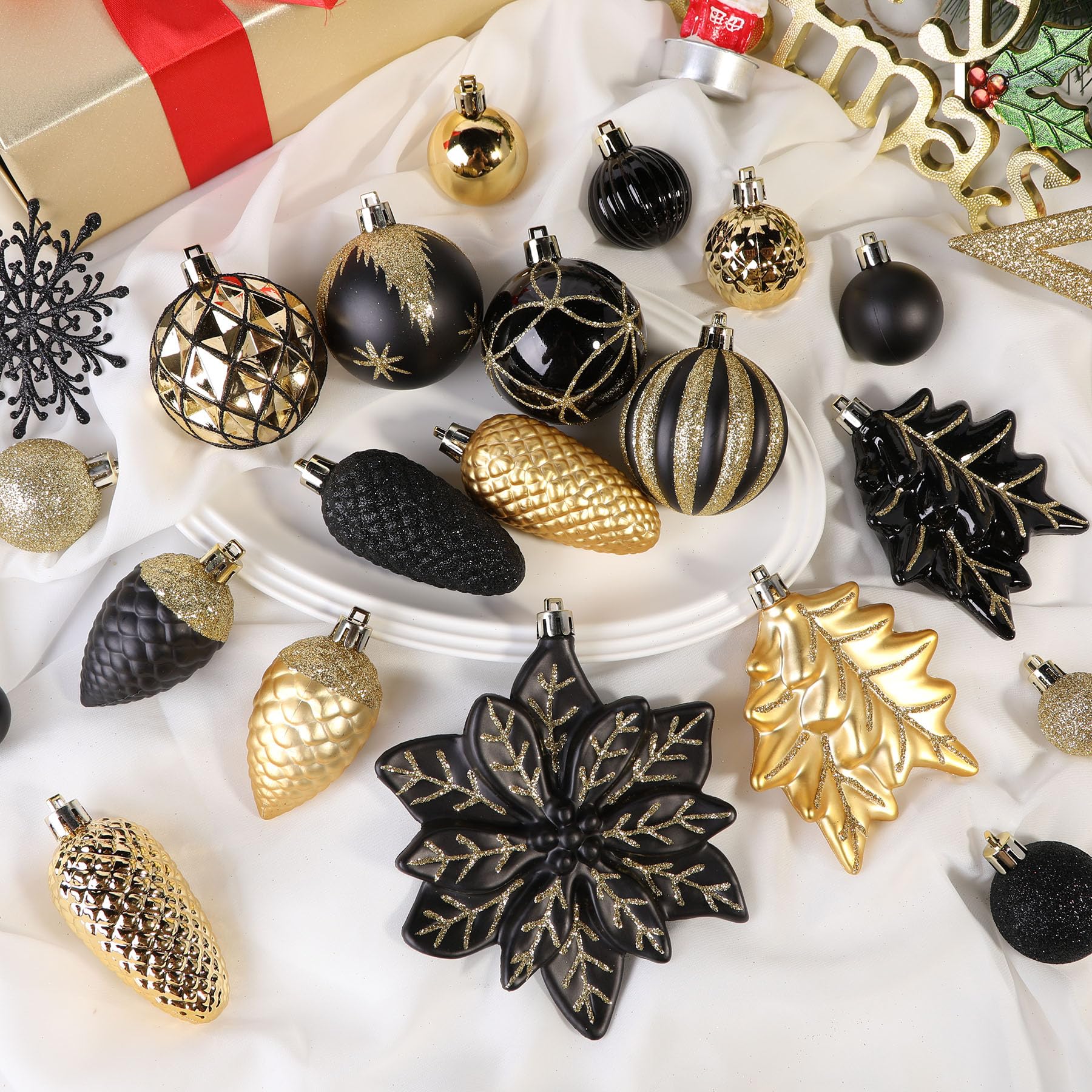 106PCS Black & Gold Christmas Balls Ornaments Set with Hanging Hooks - SHareconn