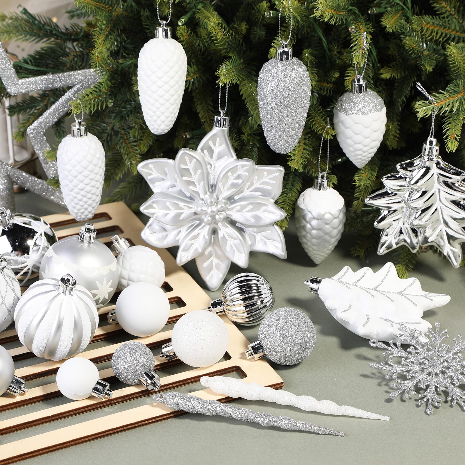 106pcs White &Silver Christmas Balls Ornaments Set with Hooks - SHareconn