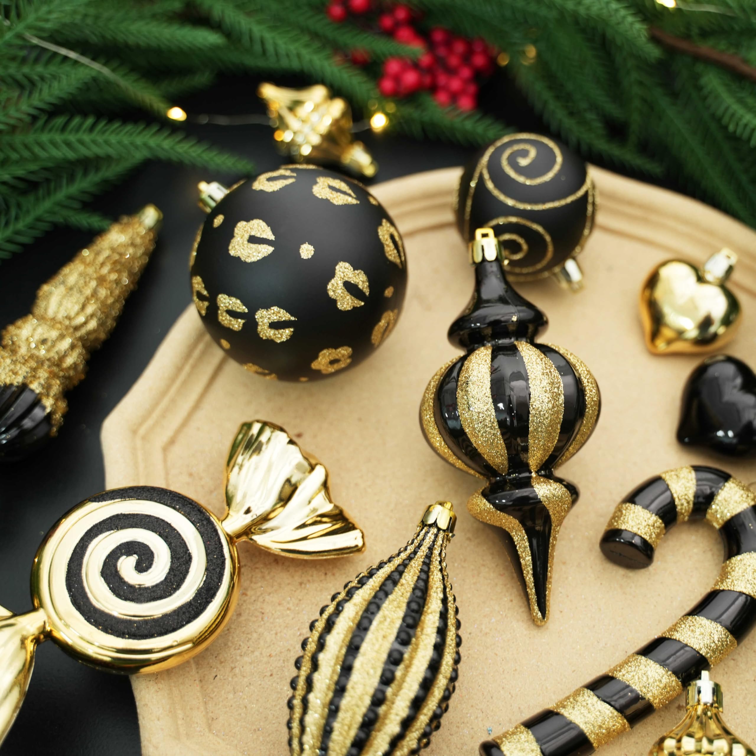 145pcs Gold and Black Christmas Balls Ornaments Set - SHareconn