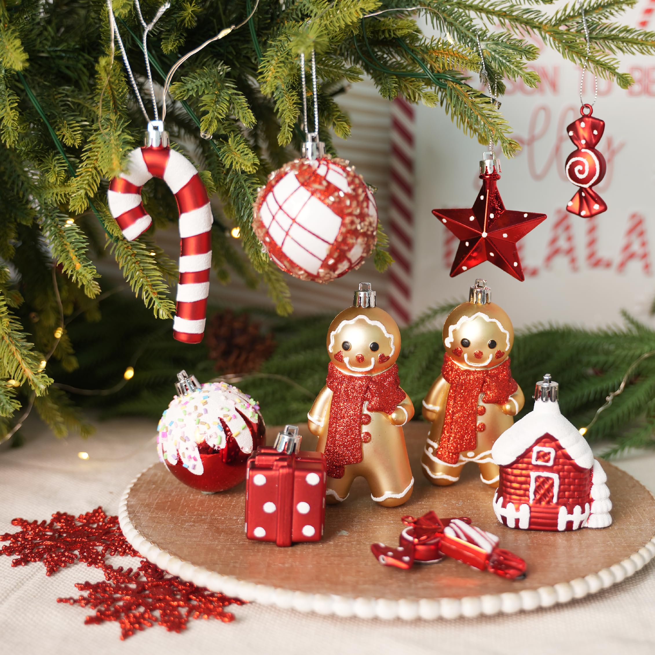 65pcs Red and White Gingerbread Man Gift Decoration Set - SHareconn