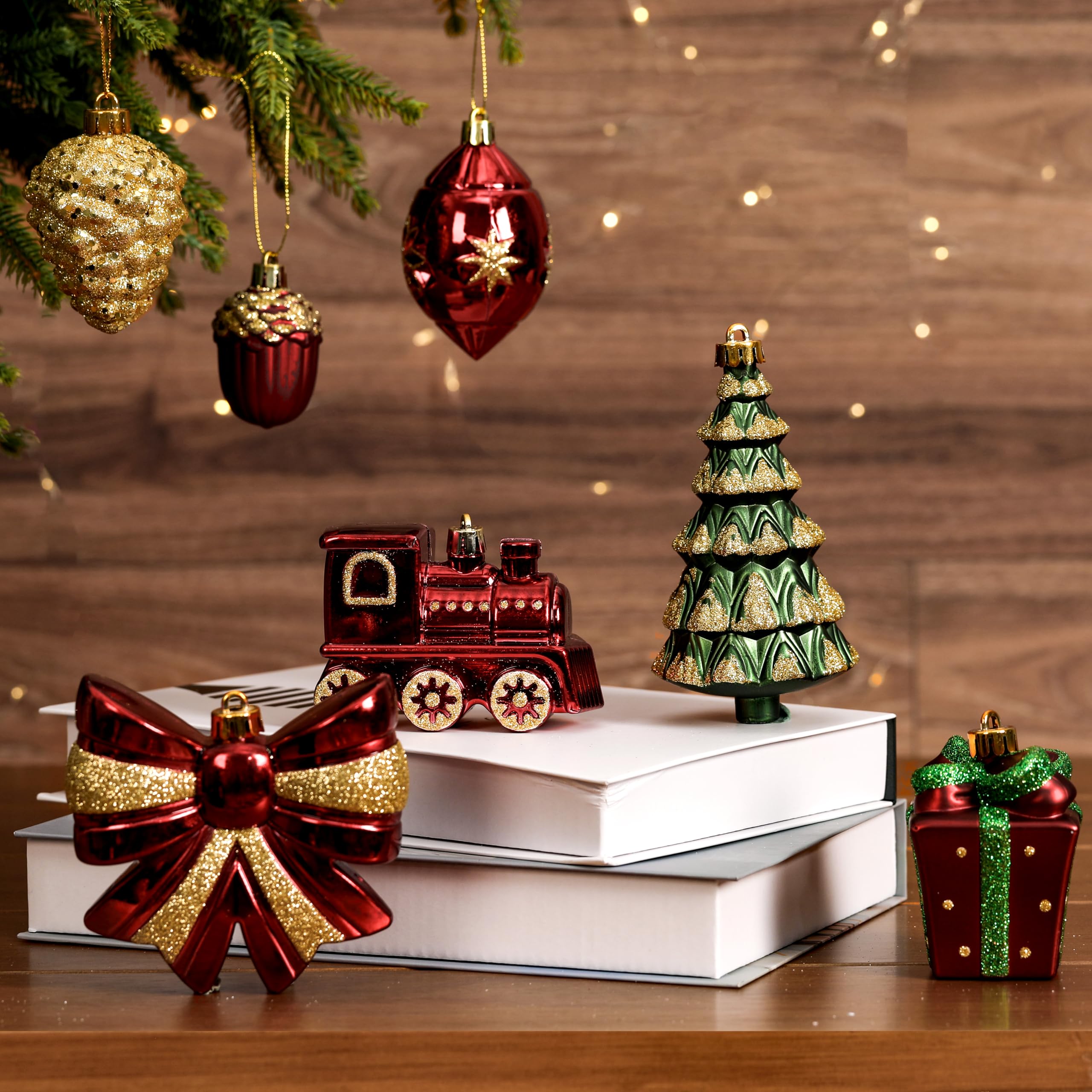 82pcs Gold,Red and Green Christmas Balls Ornaments Set with Hanging Strings - SHareconn