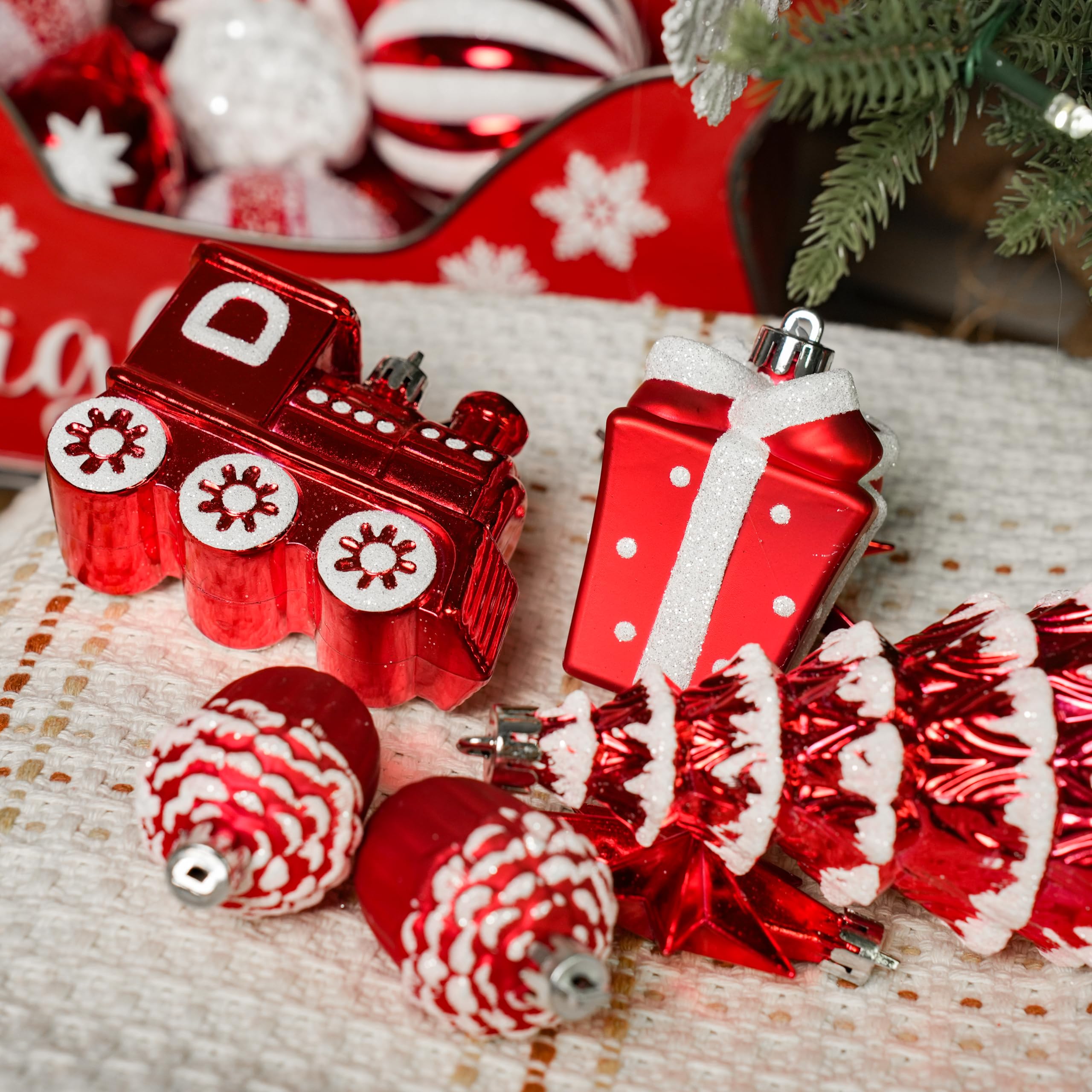 82pcs Red and White Christmas Balls Ornaments Set with Hanging Strings - SHareconn
