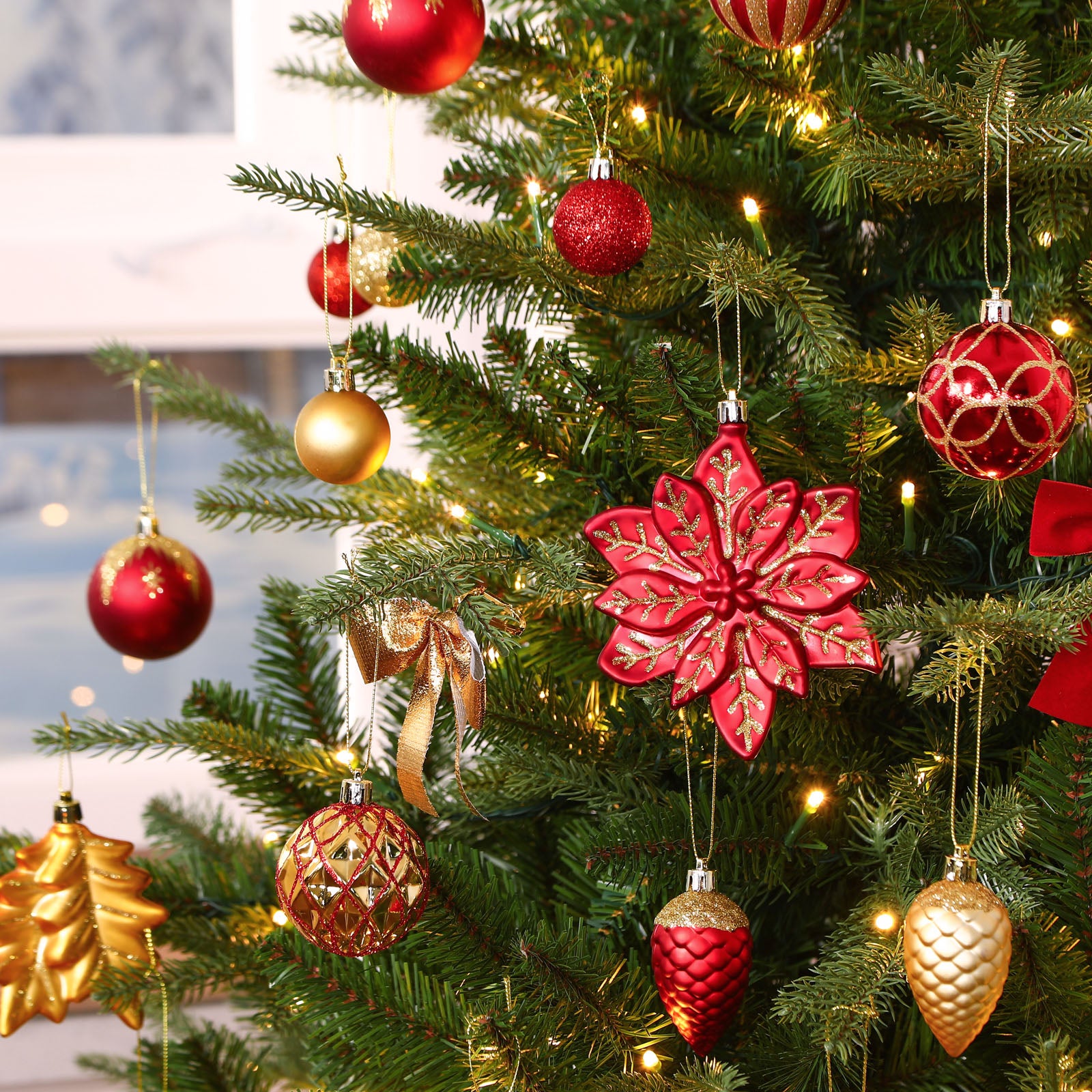 106 PCS Christmas Ball Ornaments Set Red & Gold