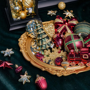 82pcs Gold,Red and Green Christmas Balls Ornaments Set with Hanging Strings - SHareconn