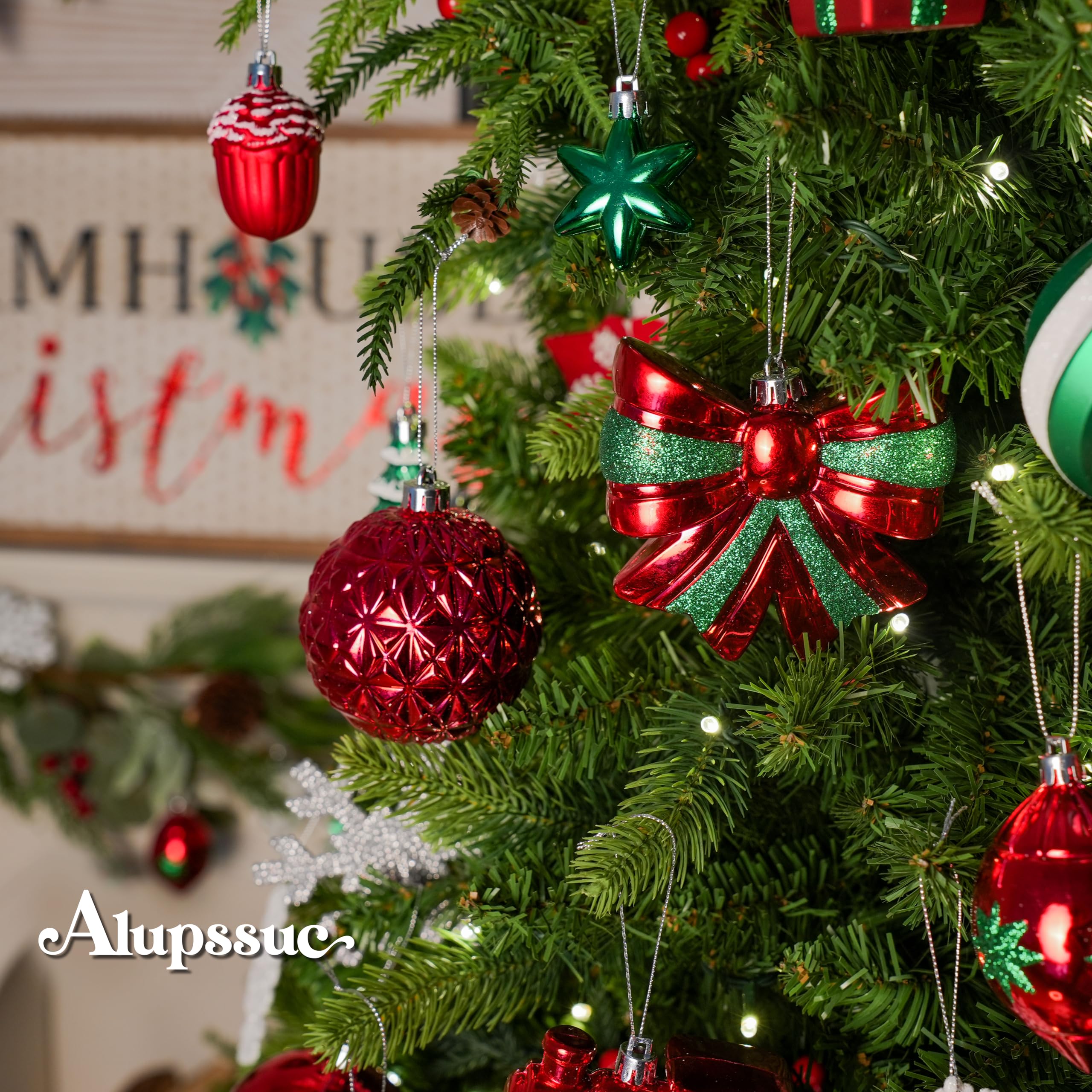 82pcs Red,Green and White Christmas Balls Ornaments Set with Hanging Strings - SHareconn
